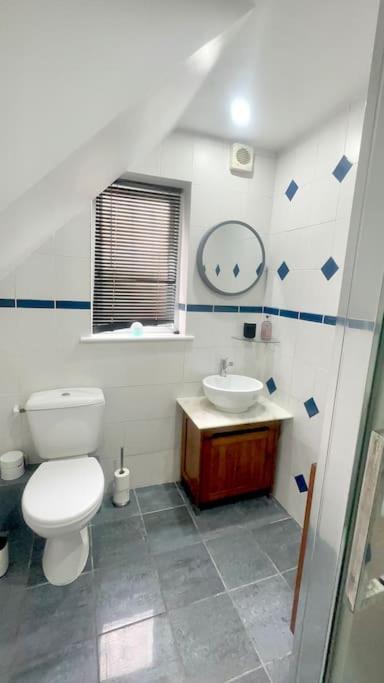 Amazing Location - City Of London- 2 Bedroom Stunning Canal View House With Private Garden,Parking & Balcony Εξωτερικό φωτογραφία