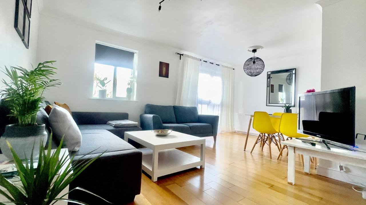 Amazing Location - City Of London- 2 Bedroom Stunning Canal View House With Private Garden,Parking & Balcony Εξωτερικό φωτογραφία