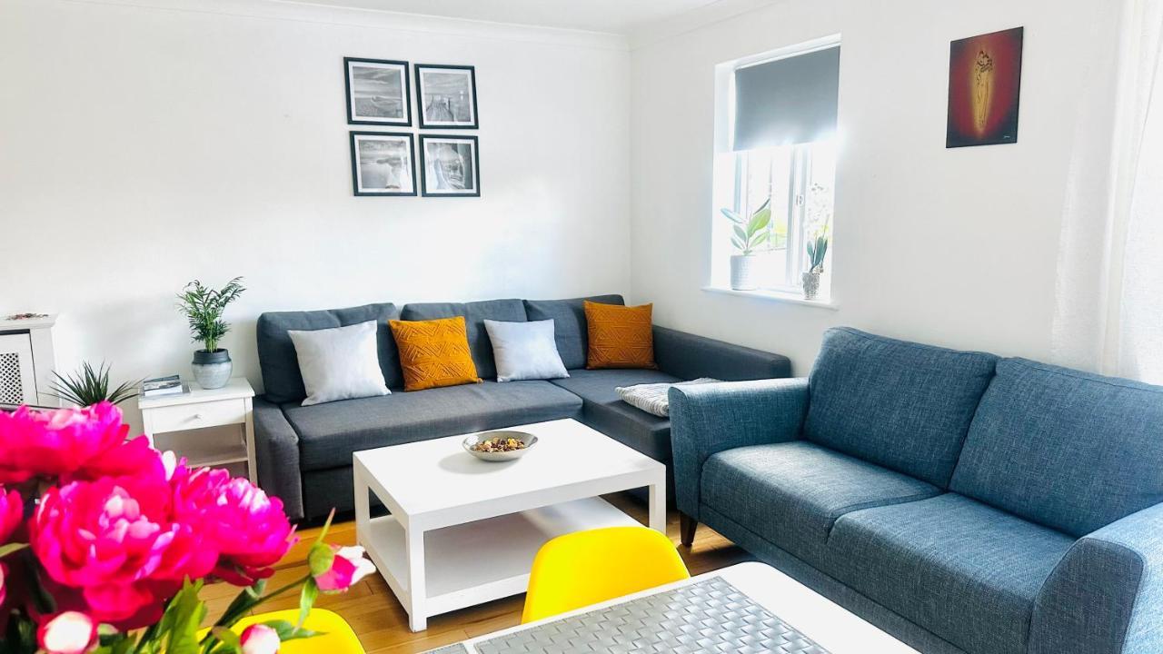 Amazing Location - City Of London- 2 Bedroom Stunning Canal View House With Private Garden,Parking & Balcony Εξωτερικό φωτογραφία