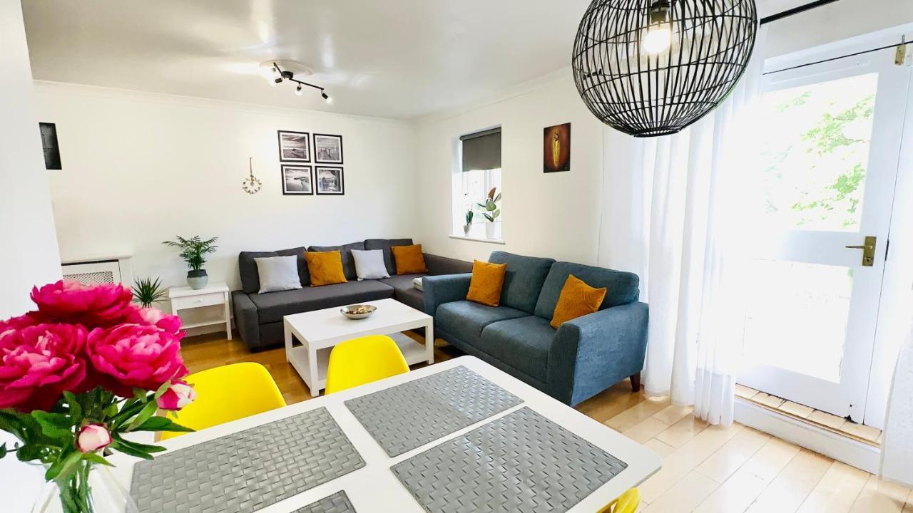 Amazing Location - City Of London- 2 Bedroom Stunning Canal View House With Private Garden,Parking & Balcony Εξωτερικό φωτογραφία