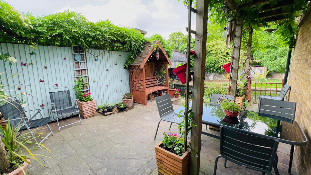 Amazing Location - City Of London- 2 Bedroom Stunning Canal View House With Private Garden,Parking & Balcony Εξωτερικό φωτογραφία