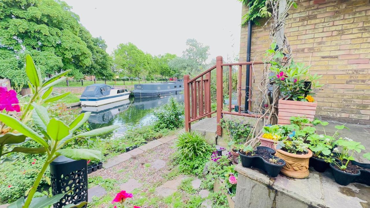 Amazing Location - City Of London- 2 Bedroom Stunning Canal View House With Private Garden,Parking & Balcony Εξωτερικό φωτογραφία