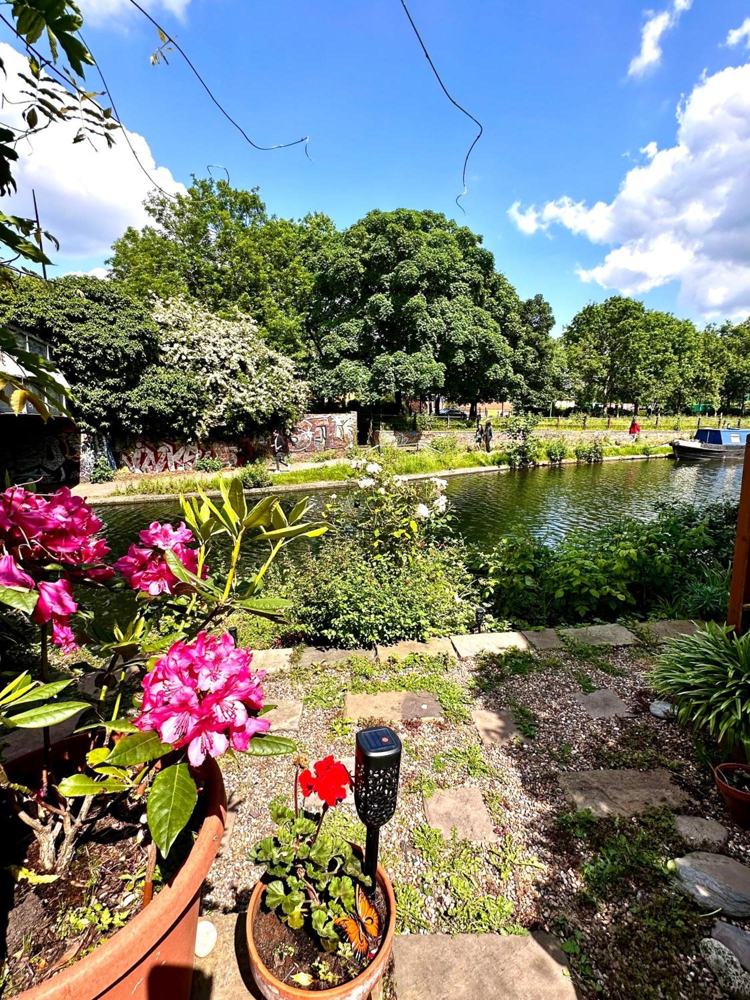 Amazing Location - City Of London- 2 Bedroom Stunning Canal View House With Private Garden,Parking & Balcony Εξωτερικό φωτογραφία